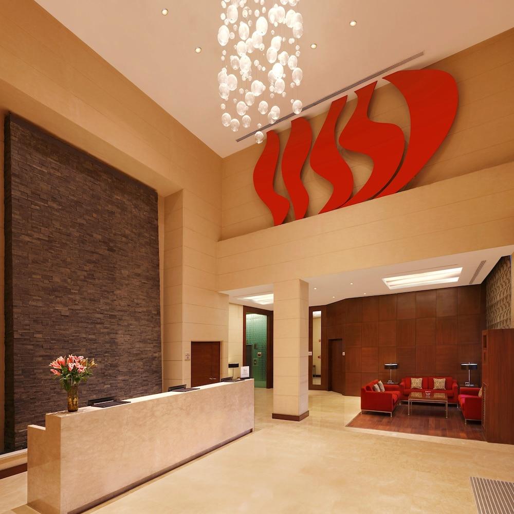 Hilton Garden Inn New Delhi/Saket Екстер'єр фото