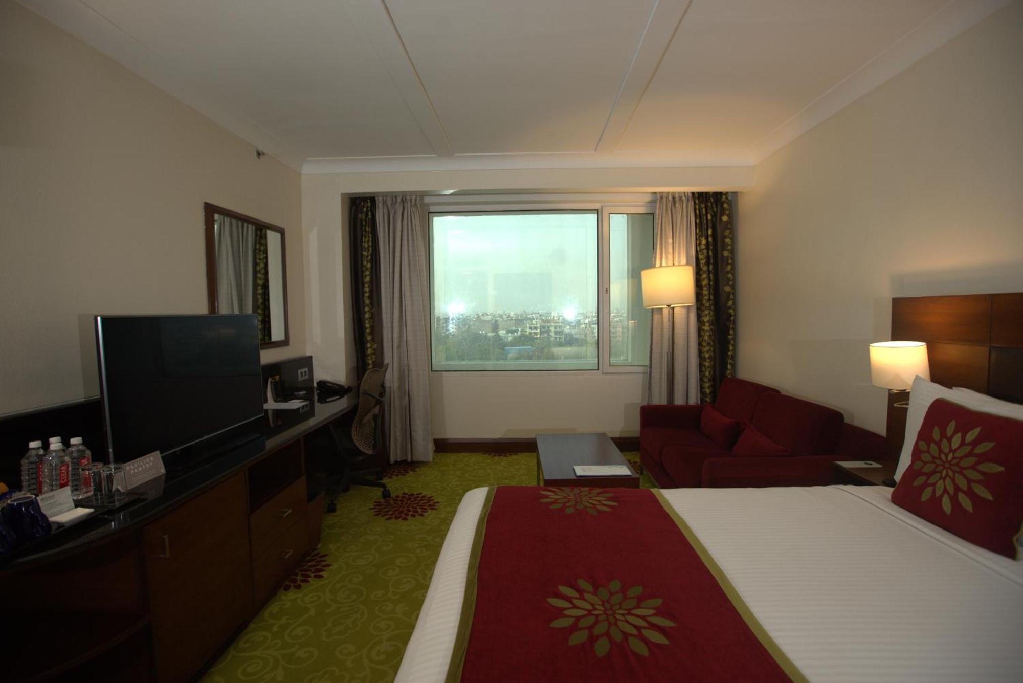 Hilton Garden Inn New Delhi/Saket Екстер'єр фото