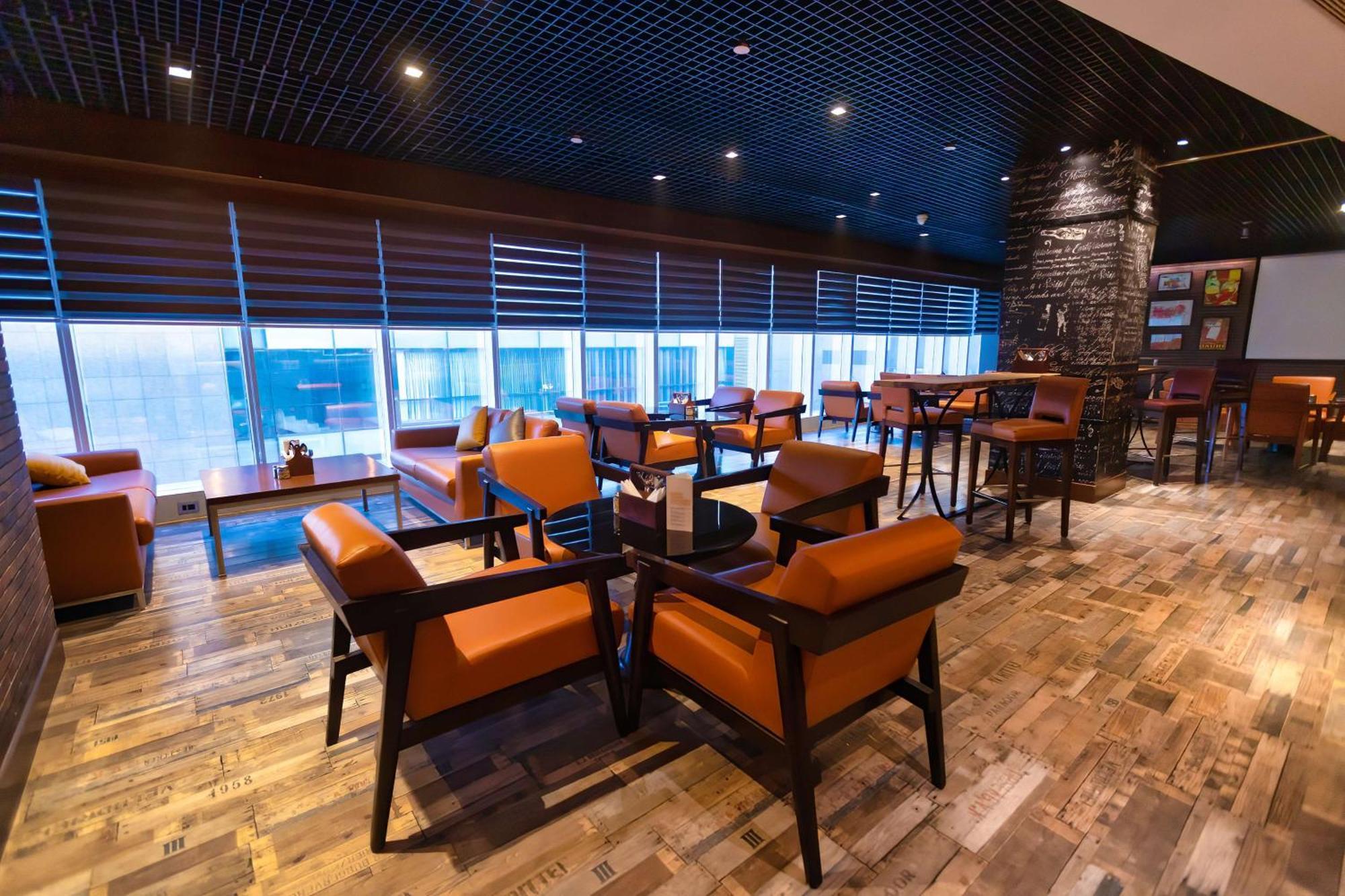 Hilton Garden Inn New Delhi/Saket Екстер'єр фото