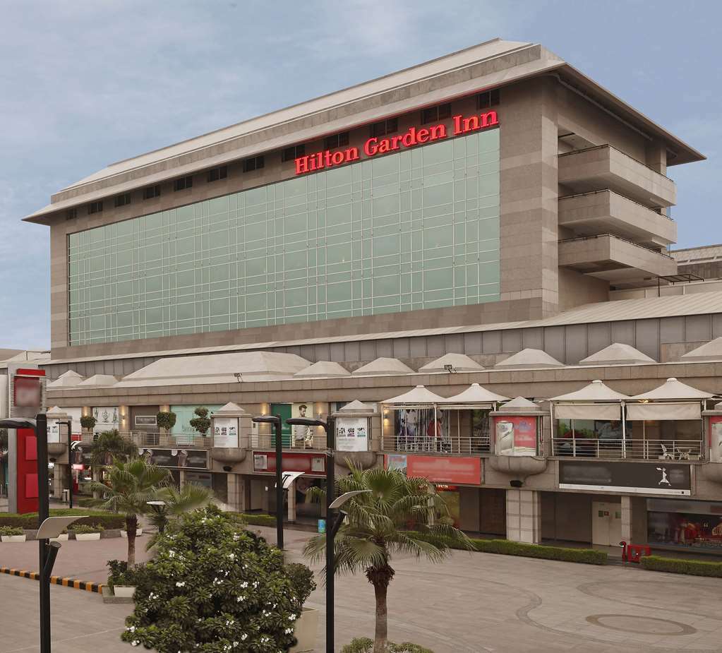 Hilton Garden Inn New Delhi/Saket Екстер'єр фото